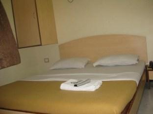 Manas Residency Hotel Mumbai Exterior photo